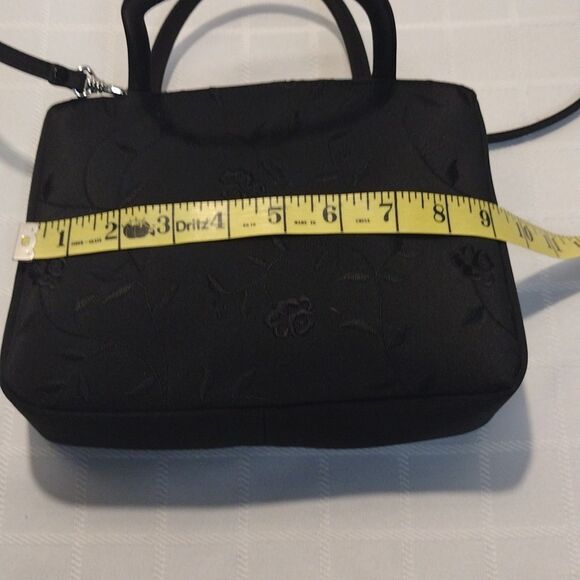 CONSIGNMENT! NWOT Amanda Smith Black Flower Patterned Cross Body Bag! - Picture 13 of 15